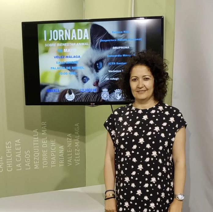 La concejala de Participación Ciudadana, Cynthia García, informó de los detalles de esta iniciativa que tendrá lugar el sábado 18 de mayo en la Sala Magna del Palacio de Beniel.