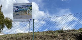 Paso firme para la construcción del complejo cultural en la finca ‘Las Golondrinas’ del barrio del Pilar de Vélez-Málaga El alcalde de Vélez-Málaga, Antonio Moreno Ferrer, explicó que próximamente se realizará el anuncio previo de la licitación de estas obras y que ya se ha adecentado toda la parcela para la próxima ejecución de este ambicioso proyecto de revitalización del centro histórico que albergará, entre otras actividades, la Escuela Municipal de Música y Danza y será cofinanciado por el Ayuntamiento y por la EDUSI BIC VÉLEZ con una inversión que supera el millón de euros.