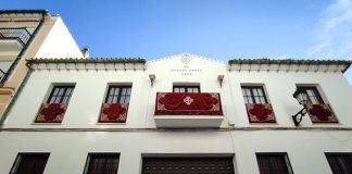 El cartel de Semana Santa de la capital de la Axarquía tendrá que esperar.