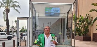 En Vélez-Málaga, el vendedor de la ONCE Antonio Lopez Romero ha repartido 400.000 euros en 10 cupones.